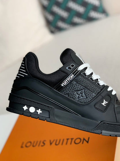 LOUIS VUITTON TRAINER SNEAKERS